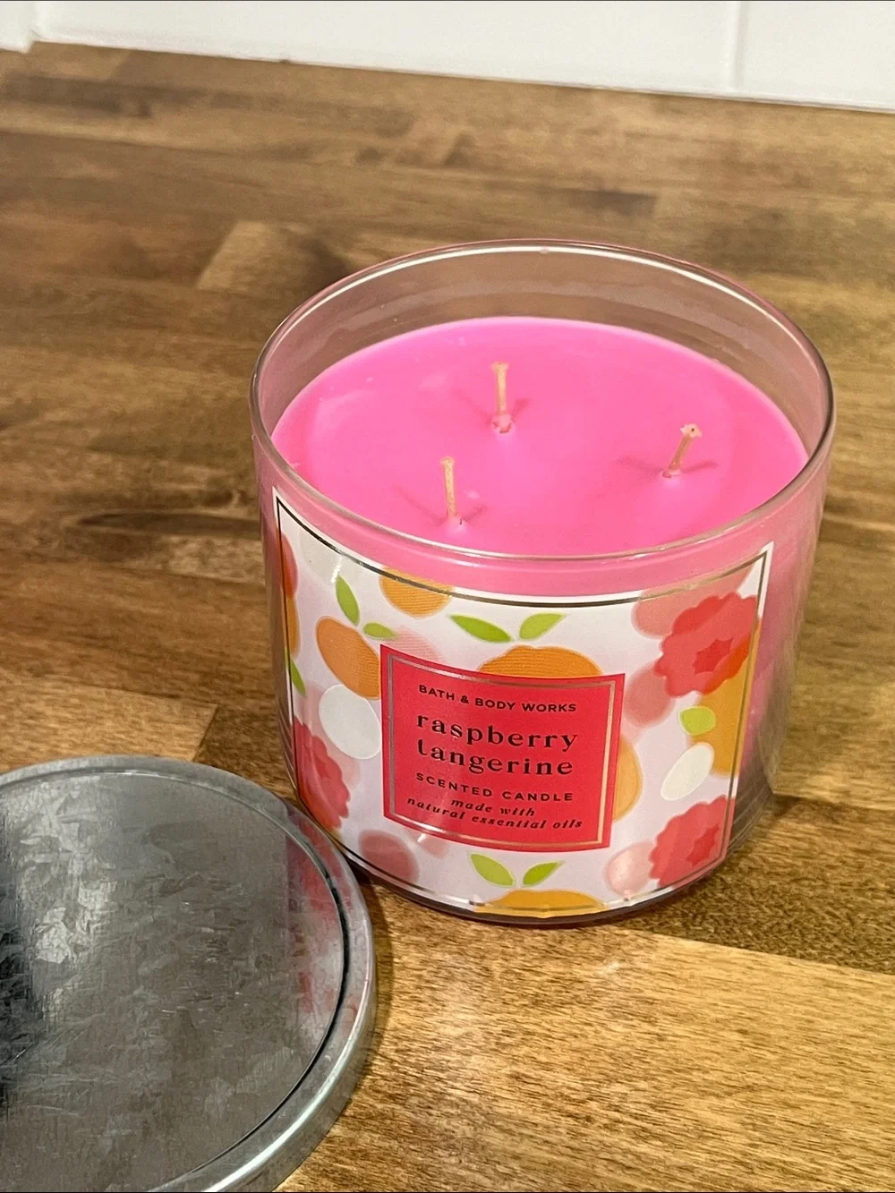 Bath & Body Works Raspberry Tangerine Candle - Picture 2 of 2
